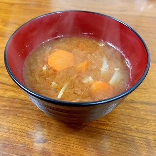 人参・玉ねぎ・大根おろしの味噌汁